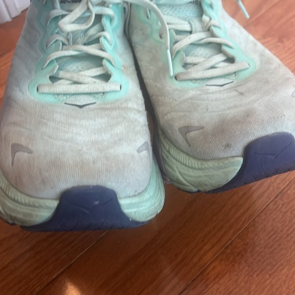 Women’s Hoka Arahi 6 Used Size 10 Running shoes - Picture 7 of 7
